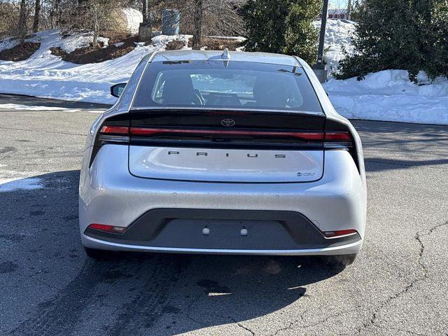 2025 Toyota Prius LE