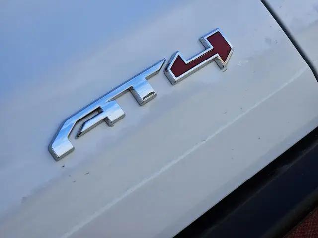 2026 GMC Acadia AT4 AWD