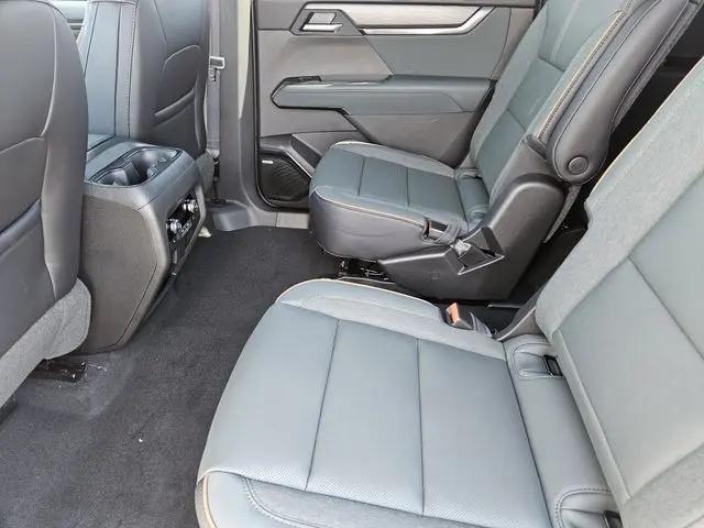 2026 GMC Acadia AT4 AWD