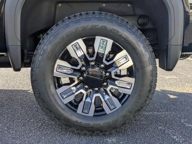 2026 GMC Sierra 2500HD Crew Cab, Standard Bed, Denali, 4WD