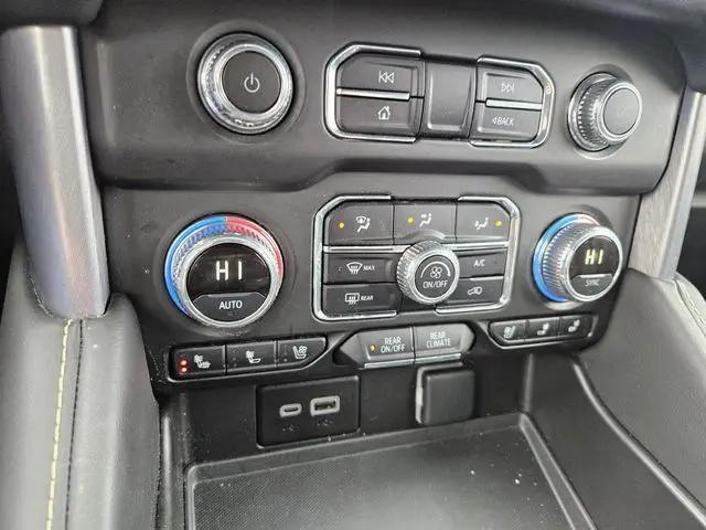 2024 GMC Yukon XL 4WD SLT