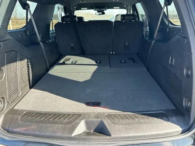 2024 GMC Yukon XL 4WD SLT