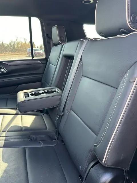 2024 GMC Yukon XL 4WD SLT