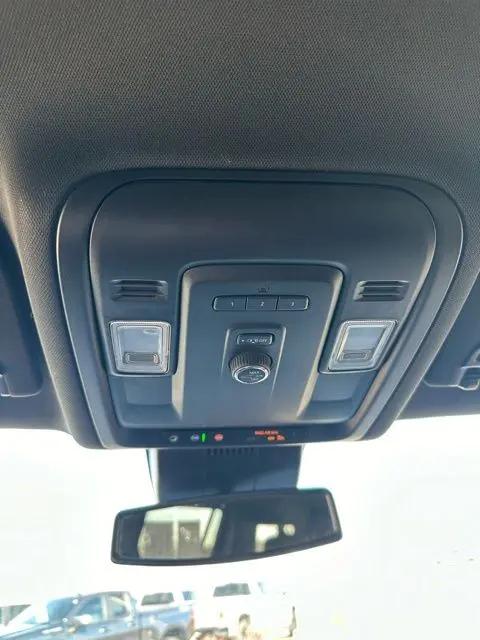 2024 GMC Yukon XL 4WD SLT