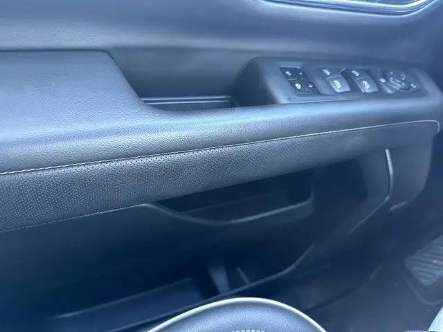 2024 GMC Yukon XL 4WD SLT