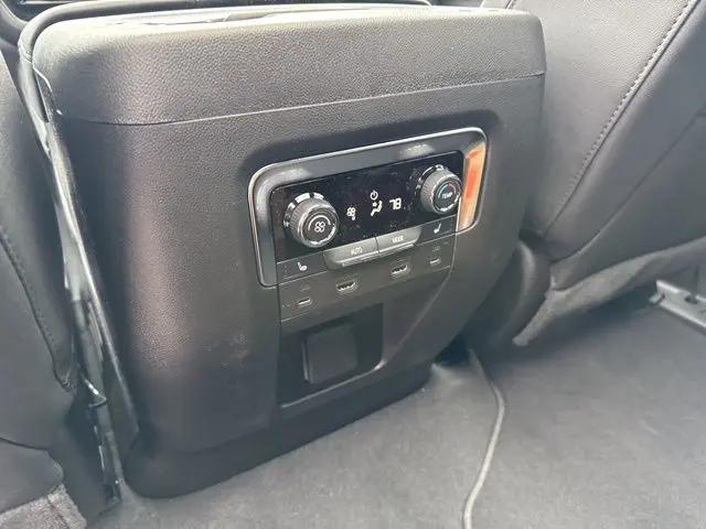2026 Chevrolet Suburban High Country, 4WD