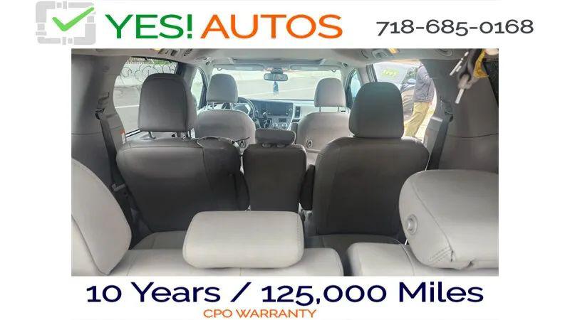 2019 Toyota Sienna XLE 8 Passenger