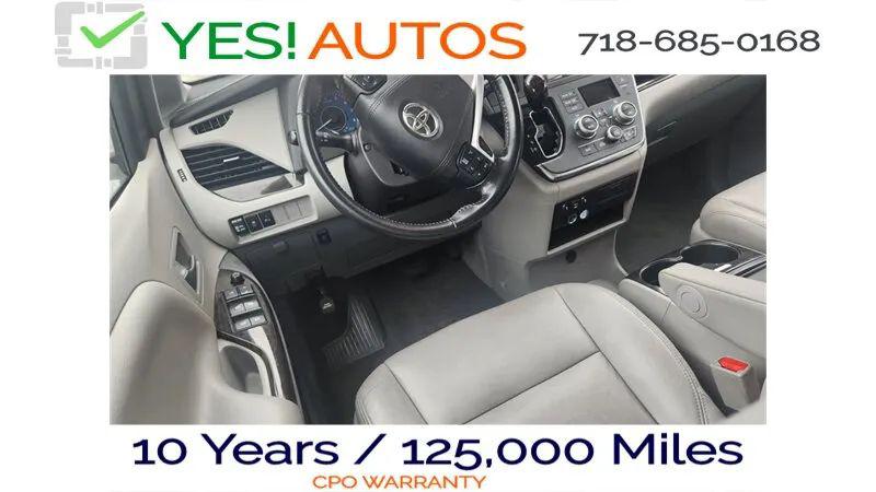 2019 Toyota Sienna XLE 8 Passenger