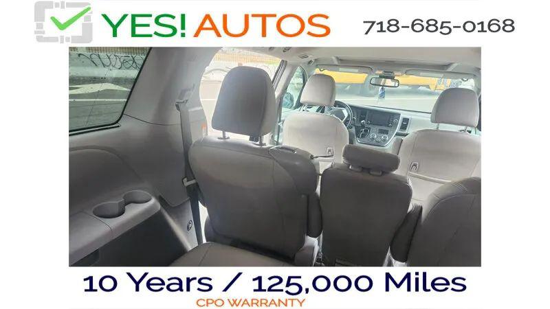 2019 Toyota Sienna XLE 8 Passenger