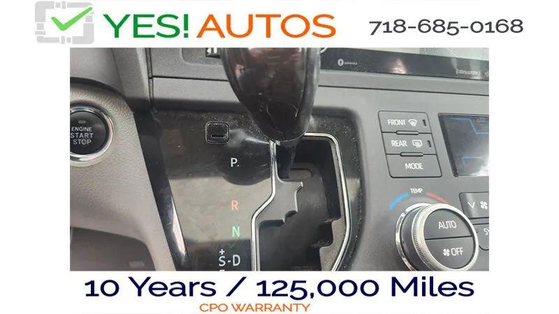 2019 Toyota Sienna XLE 8 Passenger