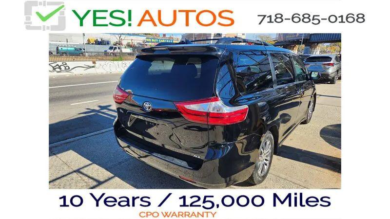 2019 Toyota Sienna XLE 8 Passenger