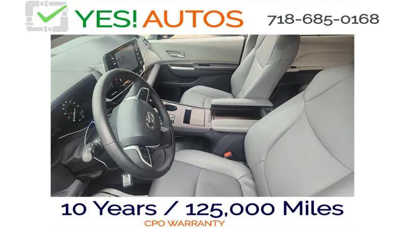 2023 Toyota Sienna XLE