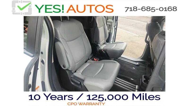 2023 Toyota Sienna XLE
