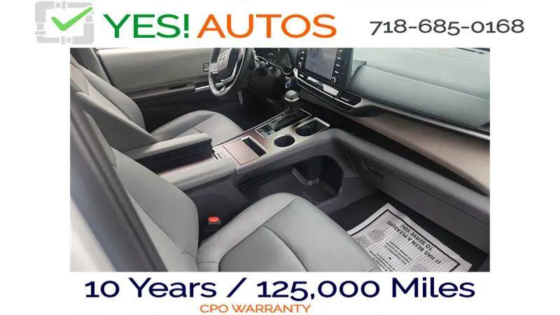 2023 Toyota Sienna XLE