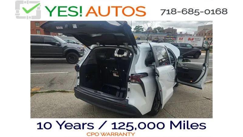 2023 Toyota Sienna XLE