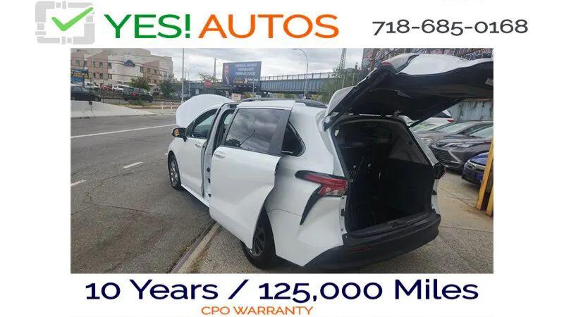 2023 Toyota Sienna XLE