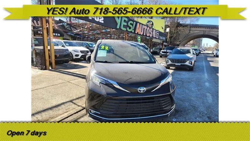 2022 Toyota Sienna XLE