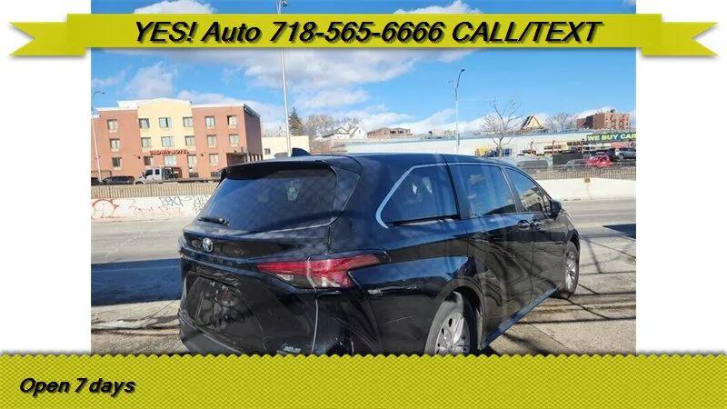 2022 Toyota Sienna XLE