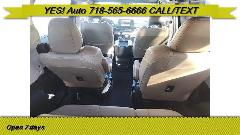2022 Toyota Sienna XLE