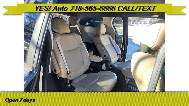 2022 Toyota Sienna XLE