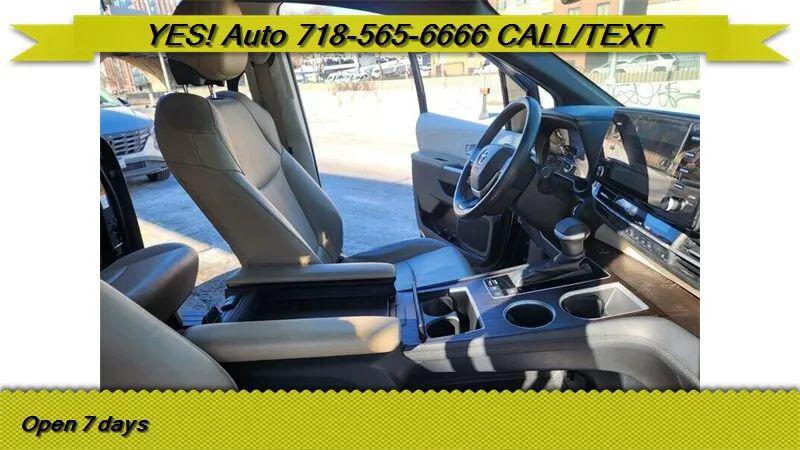 2022 Toyota Sienna XLE