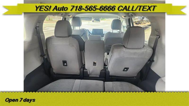 2021 Toyota Sienna LE
