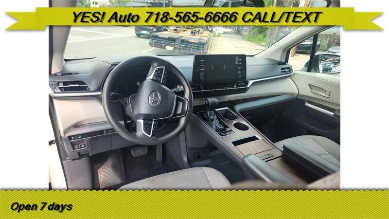 2021 Toyota Sienna LE