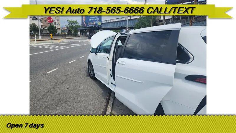 2021 Toyota Sienna LE