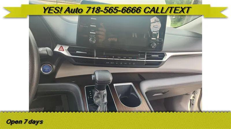 2021 Toyota Sienna LE