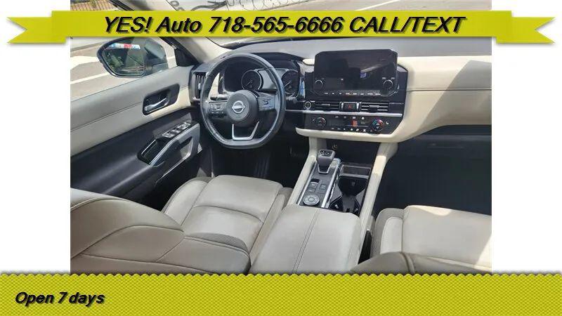 2023 Nissan Pathfinder SL 4WD