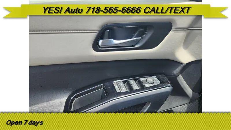 2023 Nissan Pathfinder SL 4WD