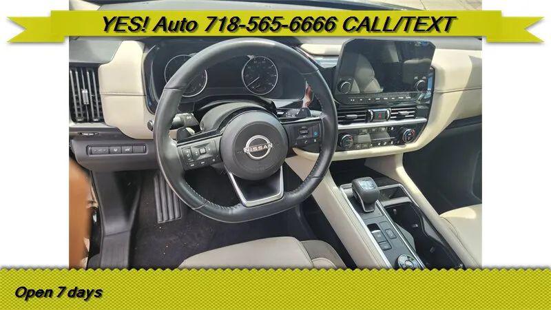 2023 Nissan Pathfinder SL 4WD