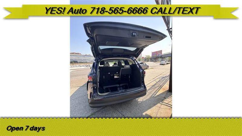 2025 Toyota Sienna LE