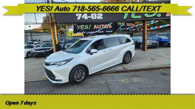 2023 Toyota Sienna XLE