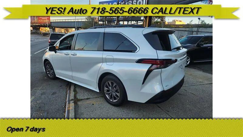 2023 Toyota Sienna XLE