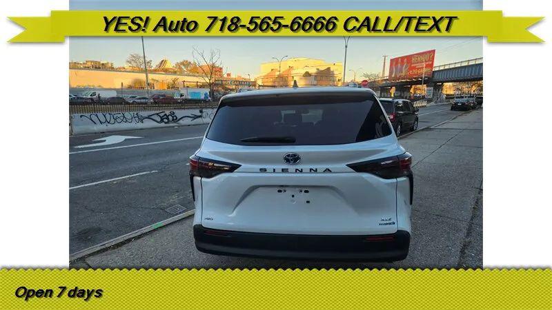 2023 Toyota Sienna XLE