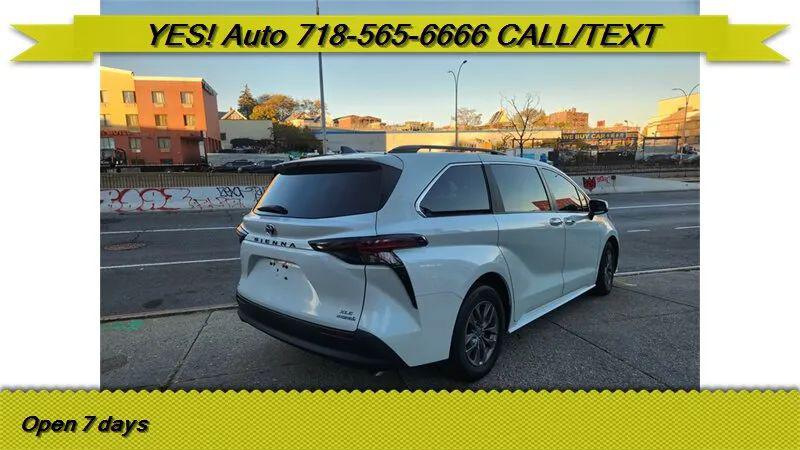 2023 Toyota Sienna XLE