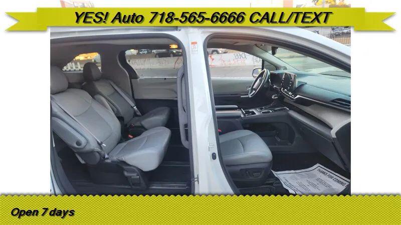 2023 Toyota Sienna XLE