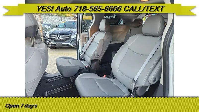 2023 Toyota Sienna XLE
