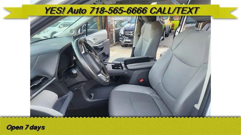 2023 Toyota Sienna XLE
