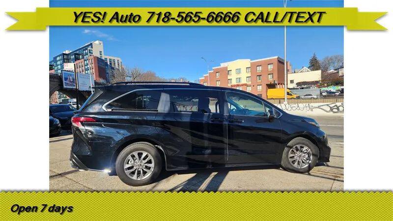 2021 Toyota Sienna LE
