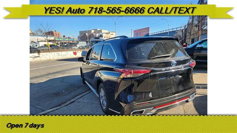 2021 Toyota Sienna LE