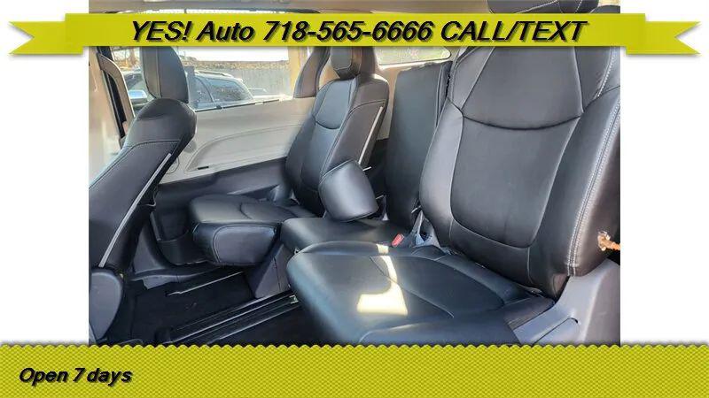 2021 Toyota Sienna LE