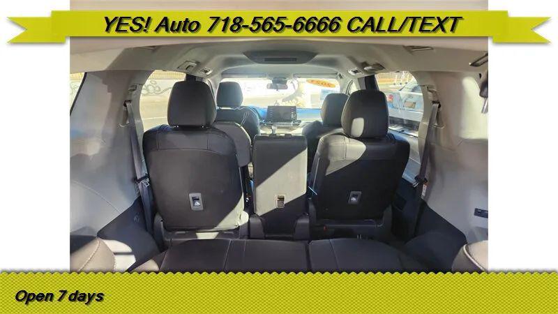 2021 Toyota Sienna LE