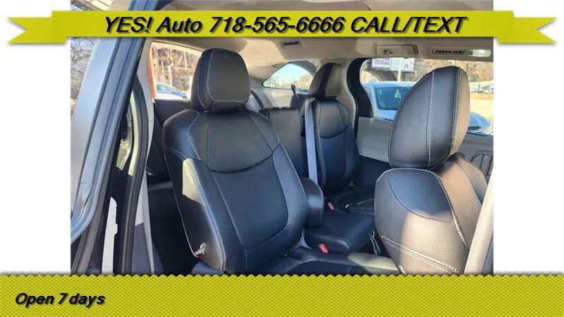 2021 Toyota Sienna LE