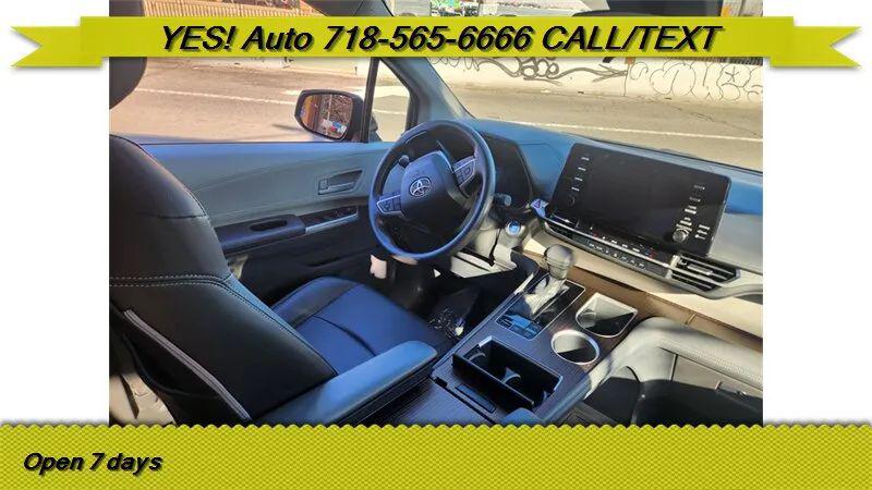 2021 Toyota Sienna LE