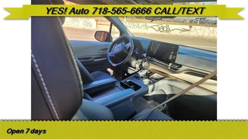 2021 Toyota Sienna LE
