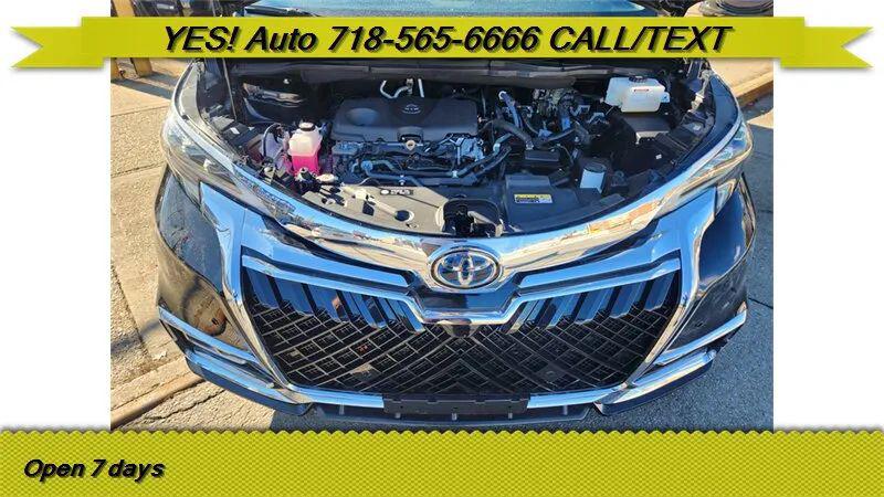 2021 Toyota Sienna LE