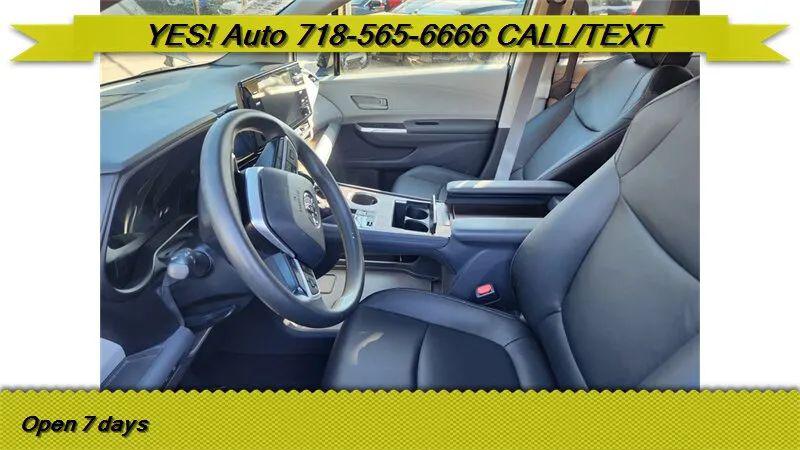 2021 Toyota Sienna LE