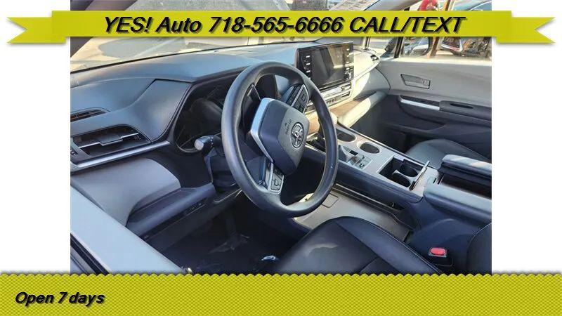 2021 Toyota Sienna LE